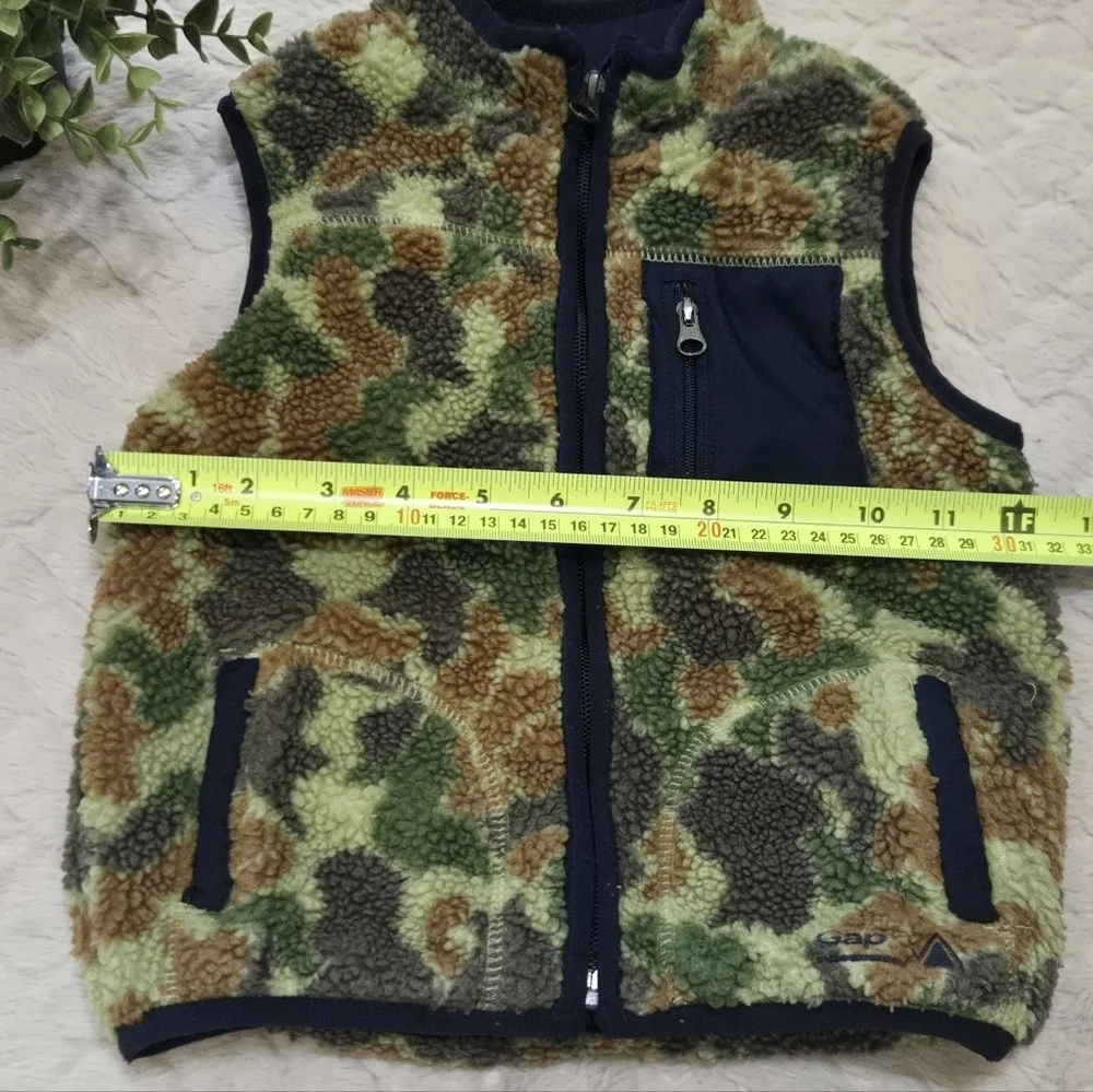 babyGAP Green Camo Fleece Zip-Up Vest, Size 2T